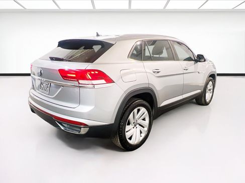 Used 2021 Volkswagen Atlas Cross Sport SE FWD image 4