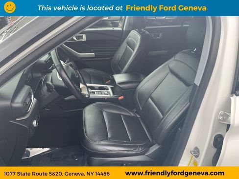 Used 2022 Ford Explorer XLT w/ Equipment Group 202A AWD/4WD image 14