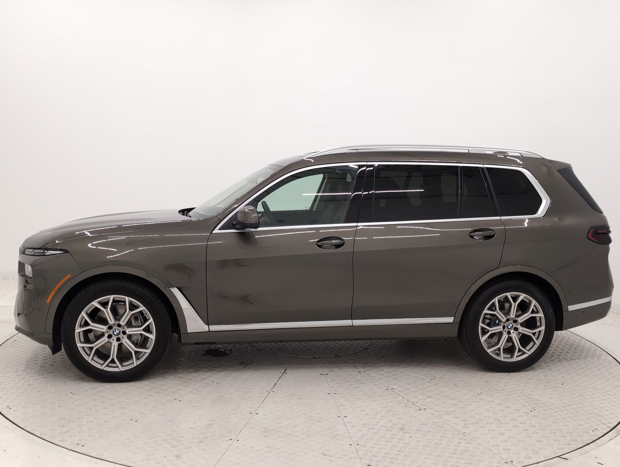 Used 2026 BMW X7 xDrive40i AWD/4WD image 2