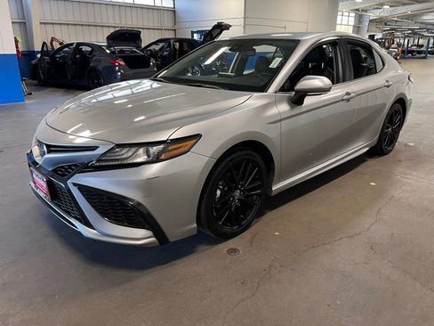 Used 2024 Toyota Camry XSE FWD image 7