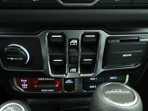 New 2026 Jeep Gladiator Mojave w/ Safety Group AWD/4WD image 42