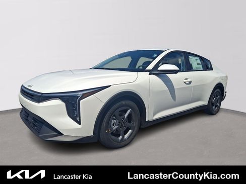 New 2026 Kia K4 FWD image 1