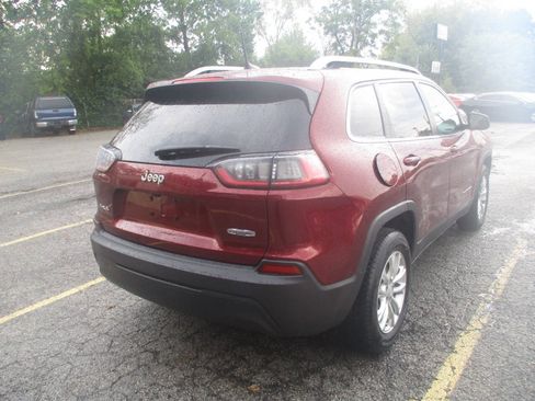 Used 2019 Jeep Cherokee Latitude w/ Popular Appearance Group AWD/4WD image 3