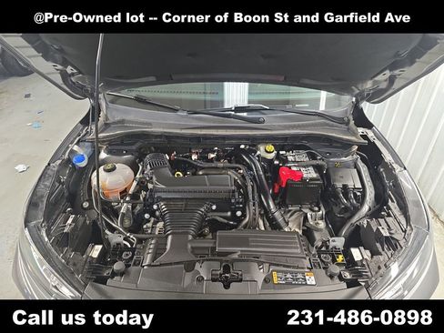 Used 2025 Ford Escape ST-Line Select AWD/4WD image 27