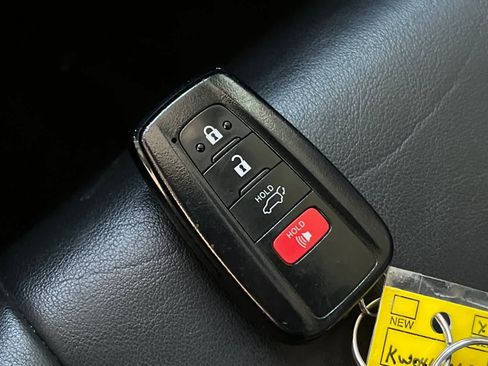 Used 2019 Toyota RAV4 XSE w/ XSE Weather Package AWD/4WD image 26