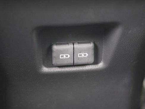 Used 2023 Toyota RAV4 XSE AWD/4WD image 43