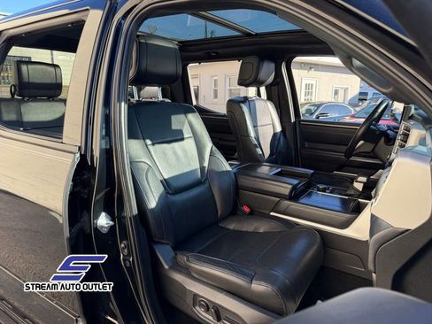 Used 2022 Toyota Tundra Platinum AWD/4WD image 15
