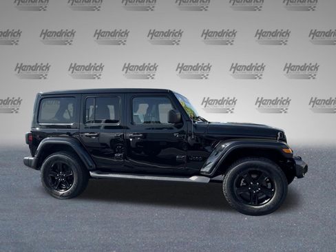 Used 2021 Jeep Wrangler Unlimited Sahara AWD/4WD image 10