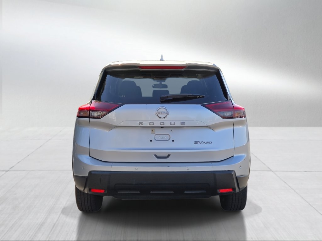 Used 2024 Nissan Rogue SV AWD/4WD image 5