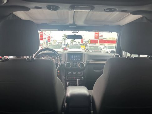 Used 2011 Jeep Wrangler Unlimited Sport image 30