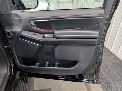 Used 2025 Ford Expedition Platinum w/ Stealth Appearance Package AWD/4WD image 31