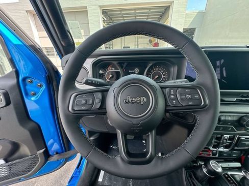 New 2026 Jeep Gladiator Sport AWD/4WD image 16