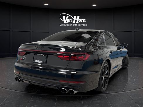 Used 2024 Audi S8 w/ S8 Comfort Plus Package AWD/4WD image 7