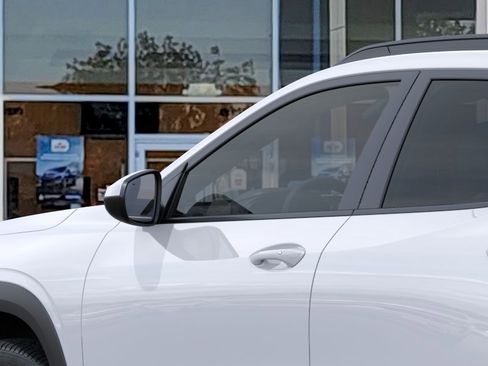 New 2026 Chevrolet Trax LT w/ Driver Confidence Package FWD image 12