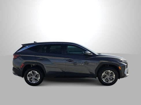 New 2026 Hyundai Tucson Blue SE AWD/4WD image 18