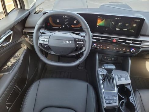 New 2026 Kia Sportage EX FWD image 13