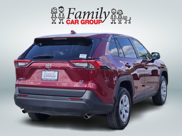 Used 2025 Toyota RAV4 LE AWD/4WD image 4