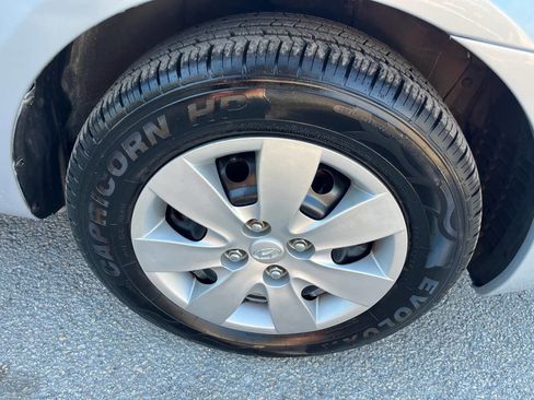 Used 2009 Hyundai Accent GS w/ Popular Equipment Pkg 2 image 31