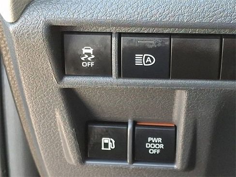 Certified 2024 Toyota Sienna XLE image 29