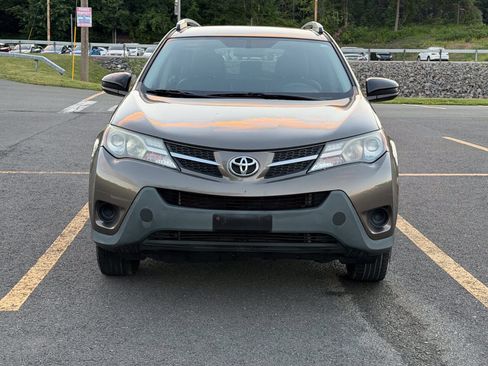 Used 2015 Toyota RAV4 LE AWD/4WD image 5