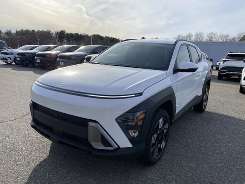 Used 2025 Hyundai Kona SEL image 9