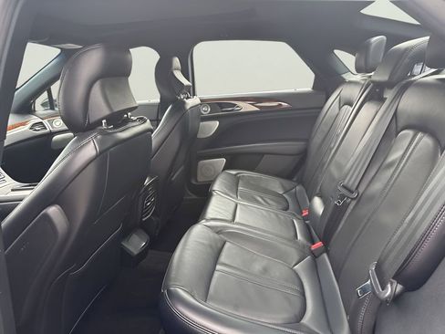 Used 2019 Lincoln MKZ Reserve w/ Luxury Package image 14