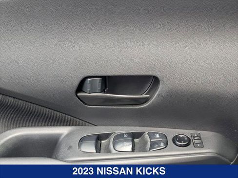 Used 2023 Nissan Kicks S FWD image 11