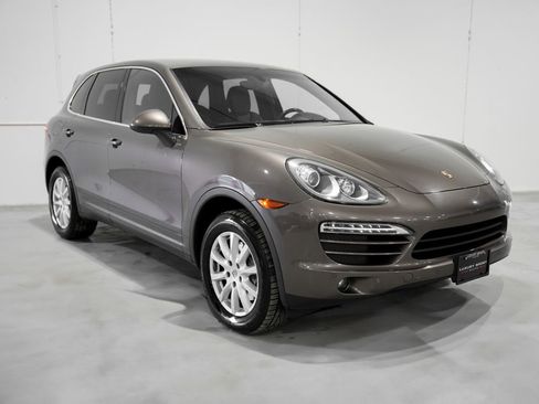 Used 2012 Porsche Cayenne image 8