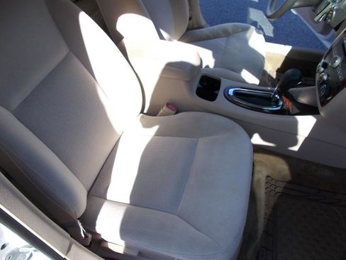 Used 2011 Chevrolet Impala LS image 20
