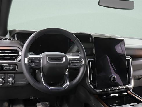 Used 2025 GMC Yukon XL Denali w/ Sun & Power Step Package image 8