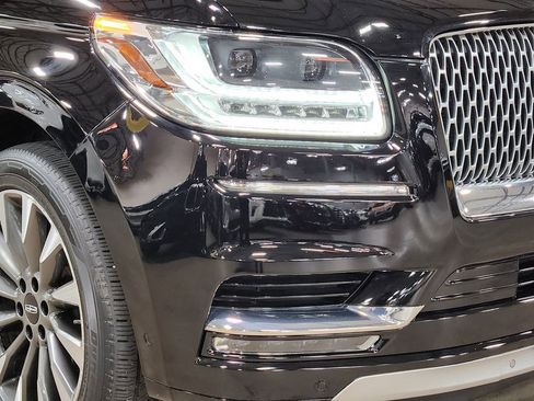 Used 2018 Lincoln Navigator Select w/ Technology Package image 14