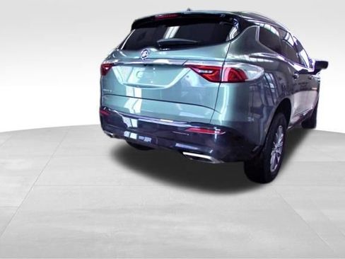 Used 2023 Buick Enclave Essence image 6