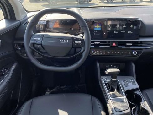 New 2026 Kia Sportage EX image 22