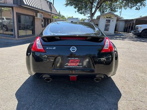 Used 2013 Nissan 370Z Touring w/ Sport Pkg RWD image 10