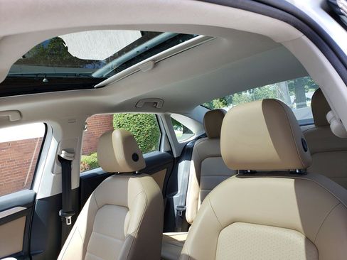 Used 2021 Volkswagen Jetta SE w/ SE Cold Weather Package FWD image 10