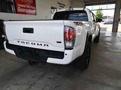 Used 2023 Toyota Tacoma TRD Off-Road w/ Technology Package AWD/4WD image 6