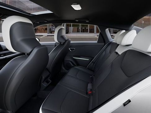 New 2026 Kia K4 GT-Line Turbo w/ GT-Line Sunroof Package FWD image 18