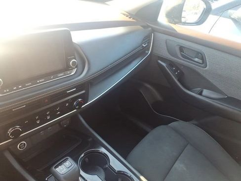 Used 2023 Nissan Rogue S AWD/4WD image 20