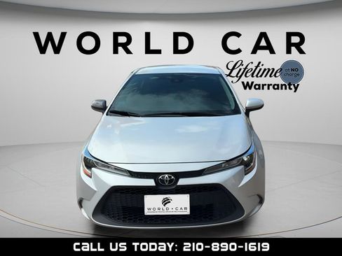 Used 2021 Toyota Corolla LE FWD image 2