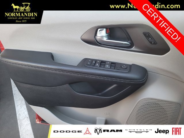 Certified 2024 Chrysler Pacifica Touring-L FWD image 14