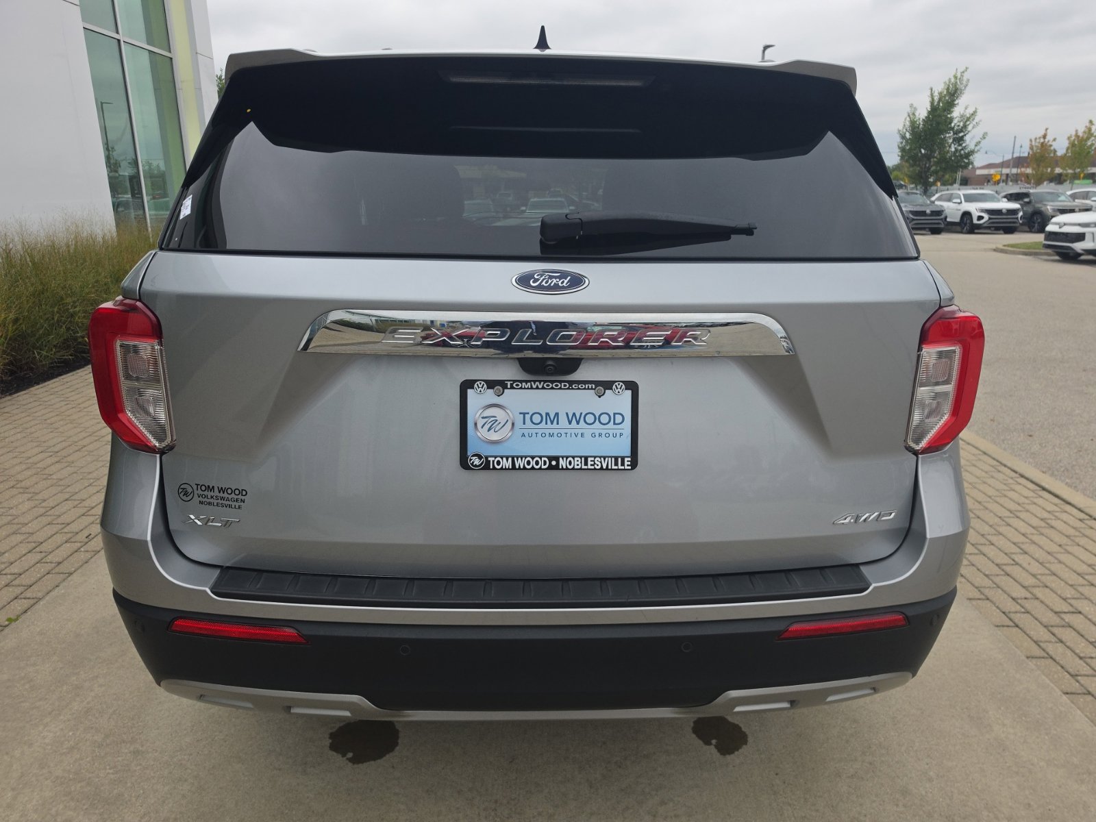 Used 2023 Ford Explorer XLT w/ Equipment Group 202A AWD/4WD image 7
