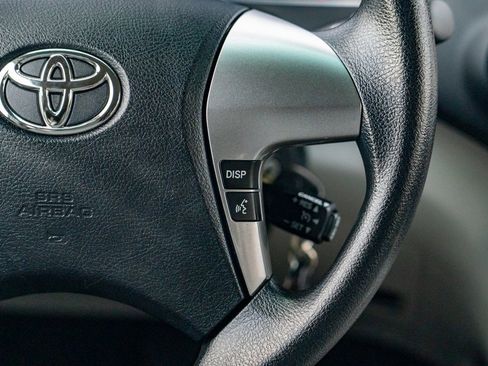 Used 2013 Toyota Highlander SE image 18