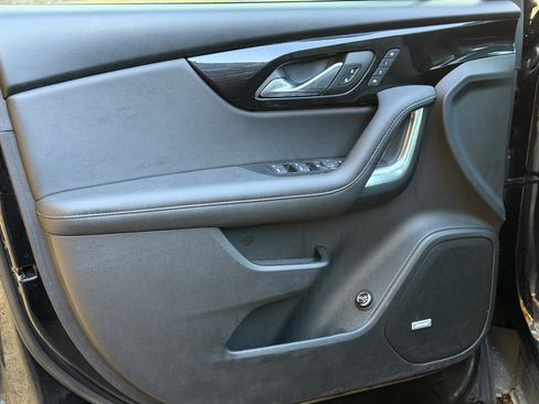 Used 2019 Chevrolet Blazer Premier w/ Sun and Wheels Package image 5