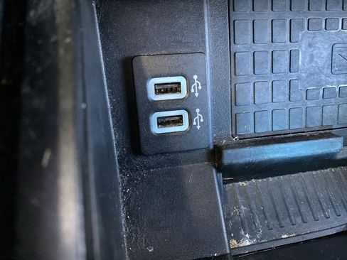 Used 2019 Ford Expedition Limited image 29