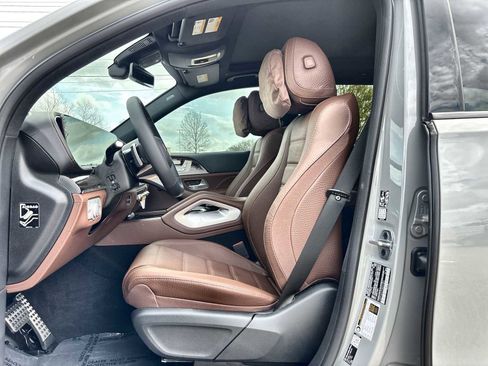 New 2026 Mercedes-Benz GLS 450 4MATIC image 3