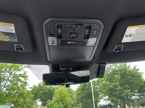 Used 2025 Toyota Sequoia Capstone AWD/4WD image 34