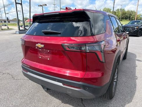 Used 2026 Chevrolet Equinox LT AWD/4WD image 17