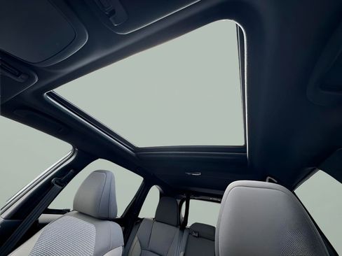 Used 2025 Subaru Forester Premium image 12