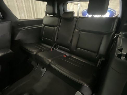 Used 2025 Ford Expedition Max Platinum w/ Stealth Appearance Package image 12