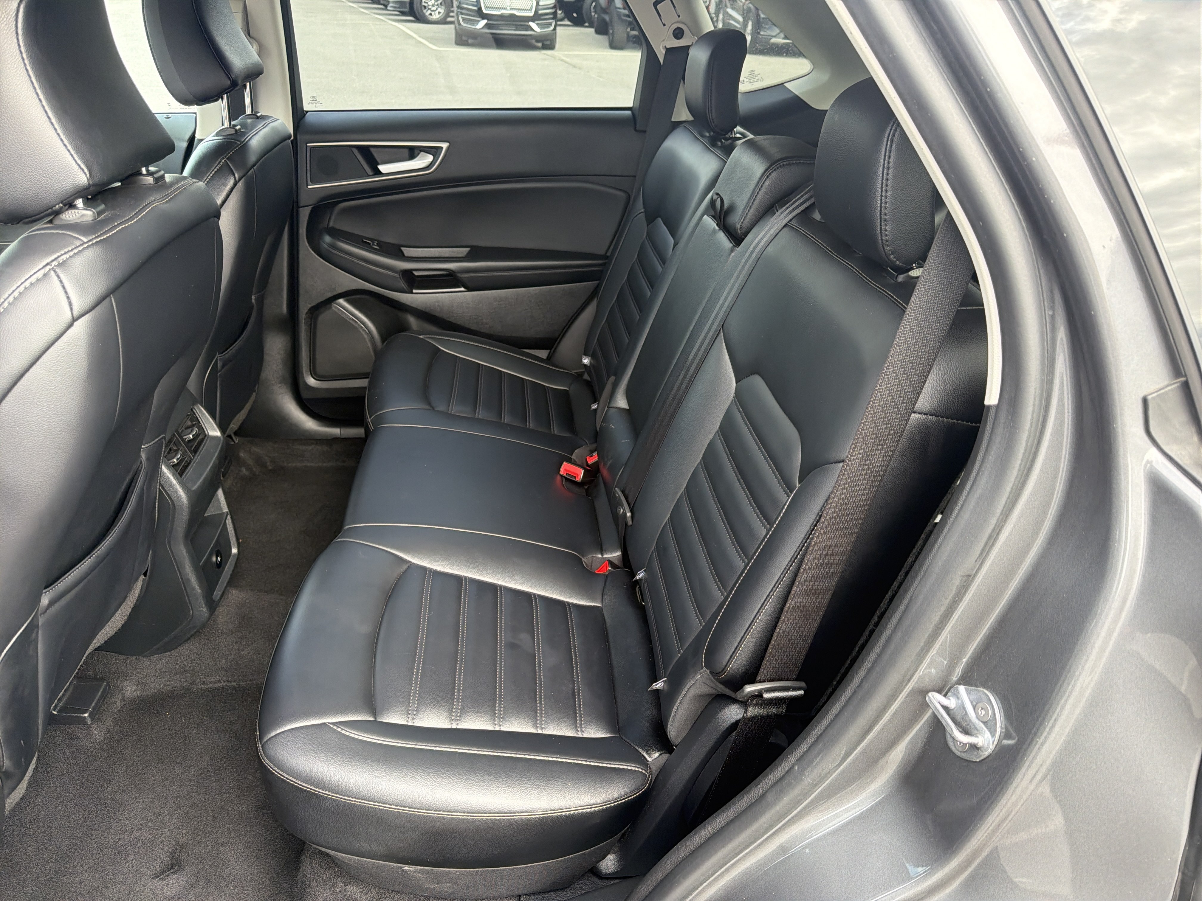 Used 2024 Ford Edge SEL AWD/4WD image 13